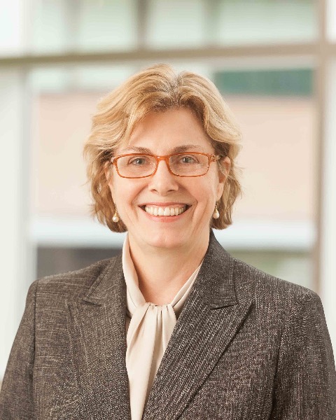 Photo of Jennifer Larsen, MD